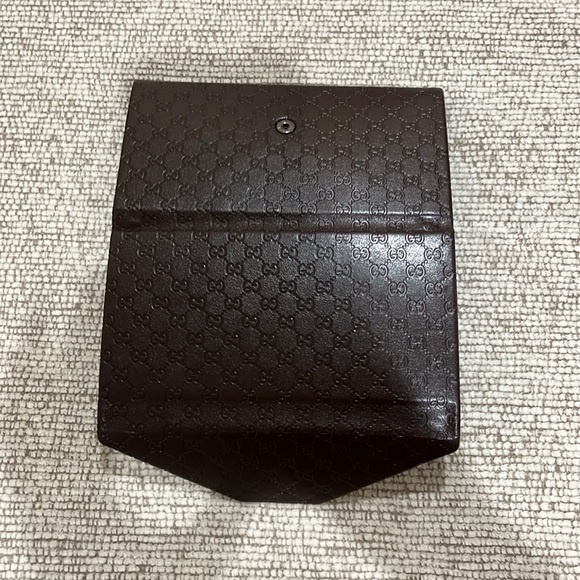 Gucci sunglasses foldable hard case - Picture 5 of 5
